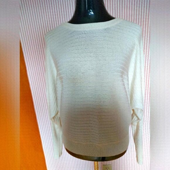 Classic Minimalist Crew Neck Sweater BCBGeneration Relaxed Fit Effortless Cozy - Picture 1 of 5